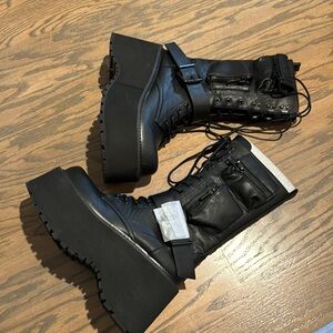 NEW Dolls Kill Obsidian Platform Zip-Up Boots ☠️